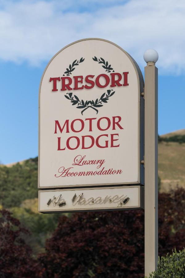 Tresori Motor Lodge Akaroa Eksteriør billede